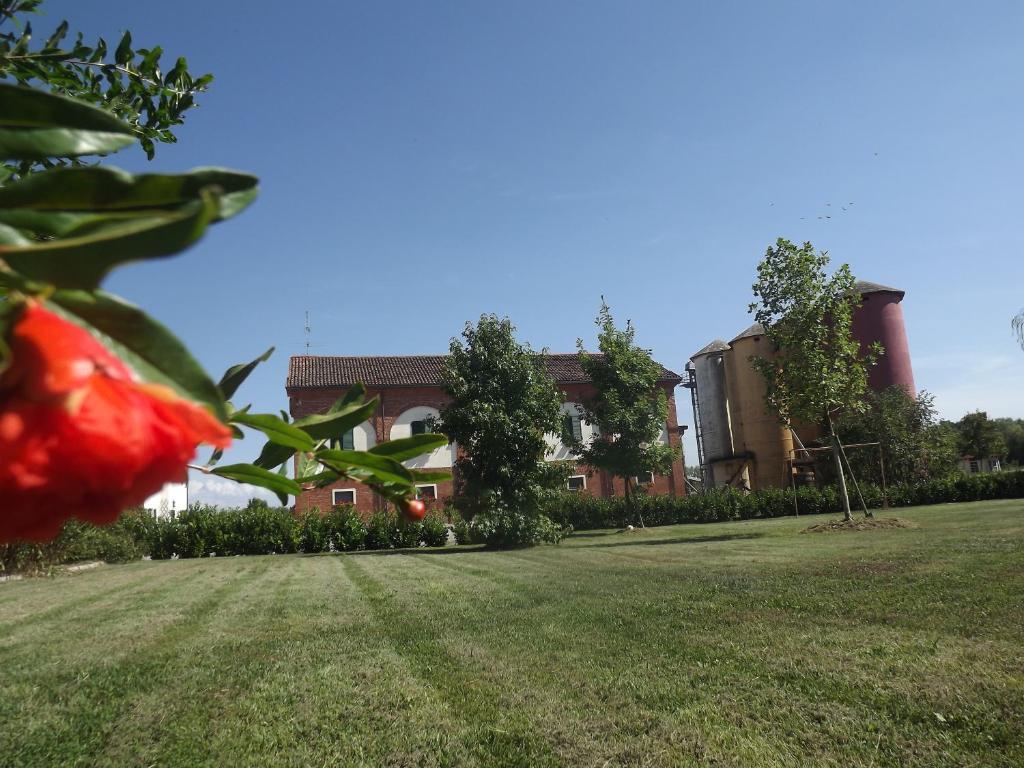 Villa Agriturismo Cascina Nuova à Valenza Extérieur photo